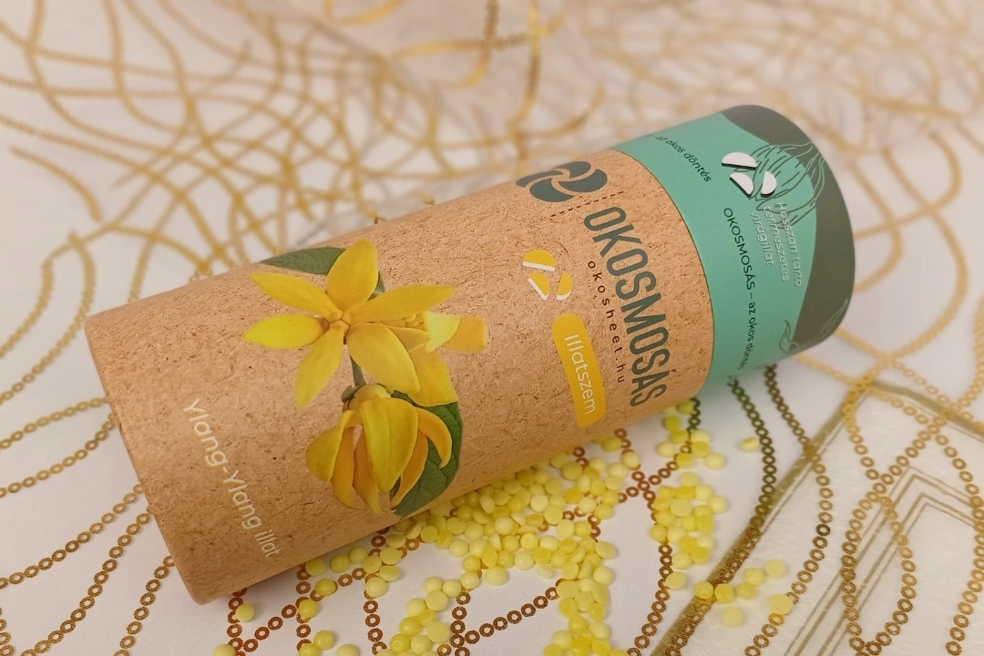 okosmosás ylang-ylang dekorációval
